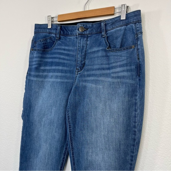 Democracy Ab"solution Blue Denim Girlfriend Jean size 14 - Picture 3 of 10